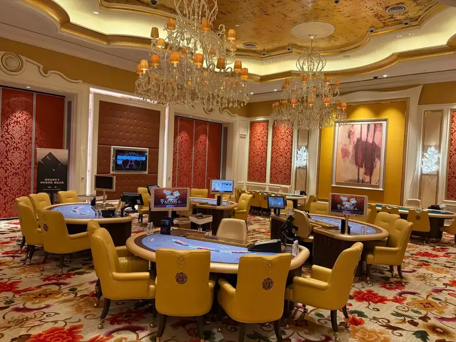 Deepstack · poker stage · From the empty room to the tech pack