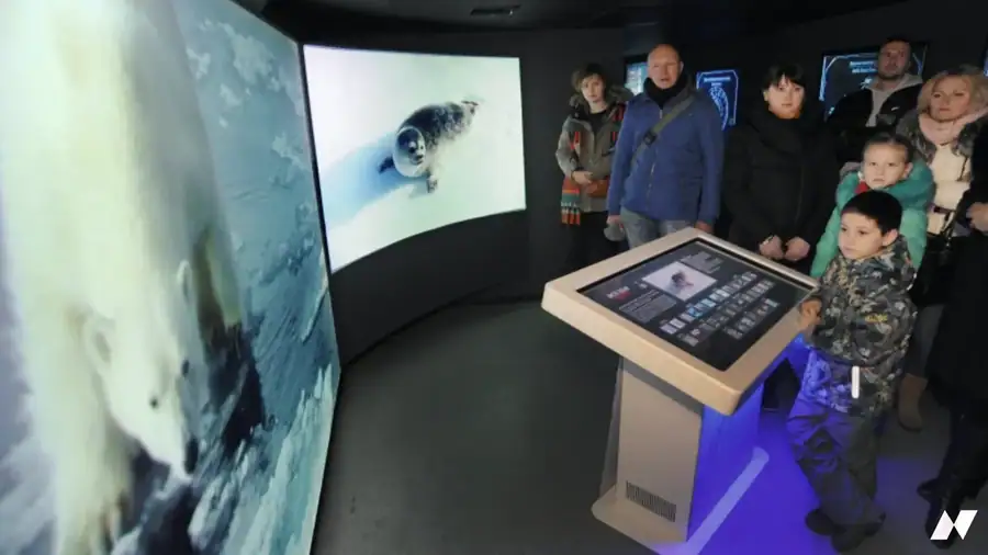 Icebreaker · Arctic exhibition · The project · live