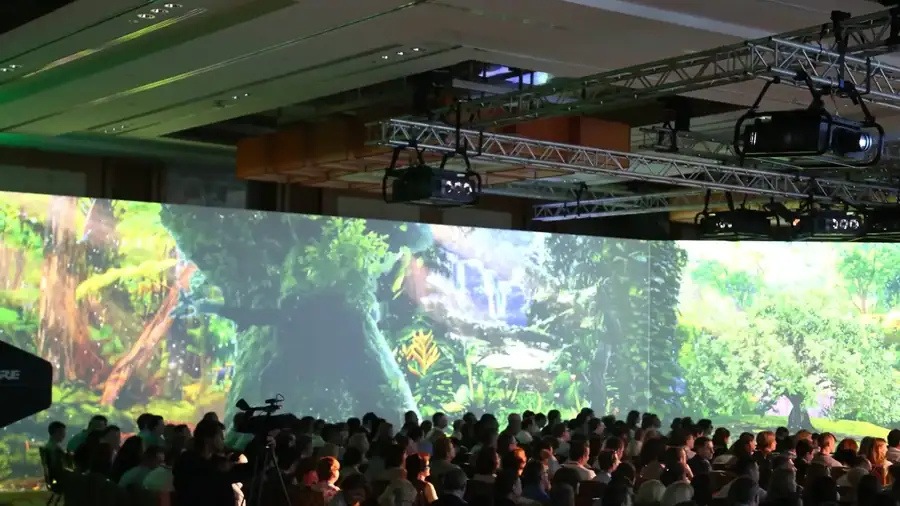 Johnson & Johnson · panoramic projection · The project · live