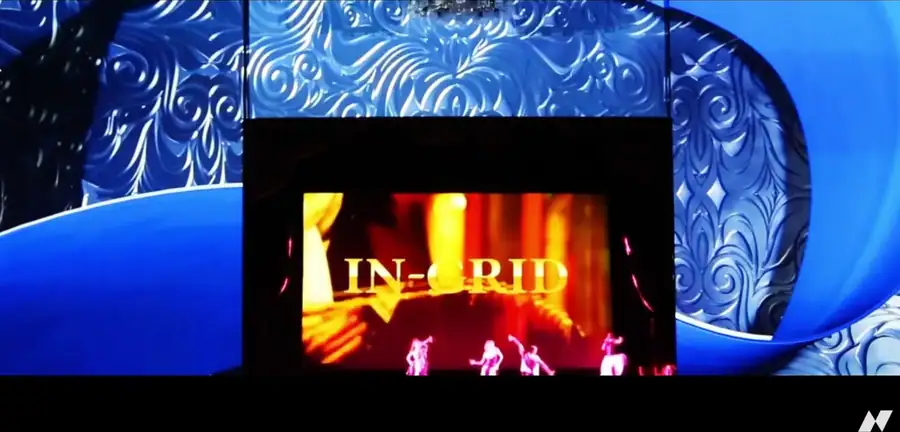Miss Office · stage scenography · The project · live